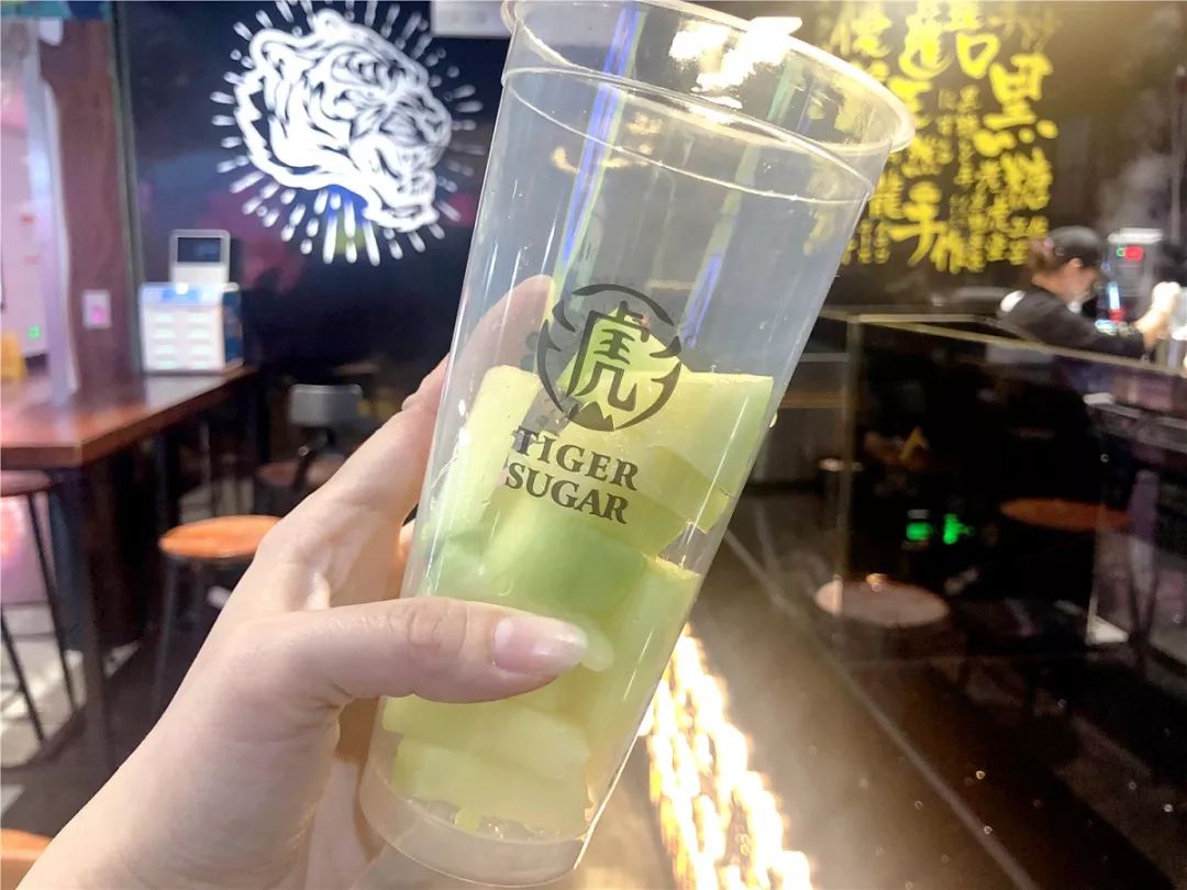 温度猛降15℃？！有这8款当红限定饮品，降温不存在的！