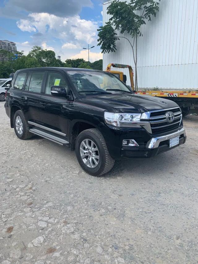 陆巡4600和5700有哪些优缺点,2019款陆巡中东版4600价格表