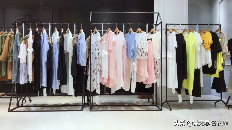 世佳折扣女装批发,品牌折扣女装走份批发