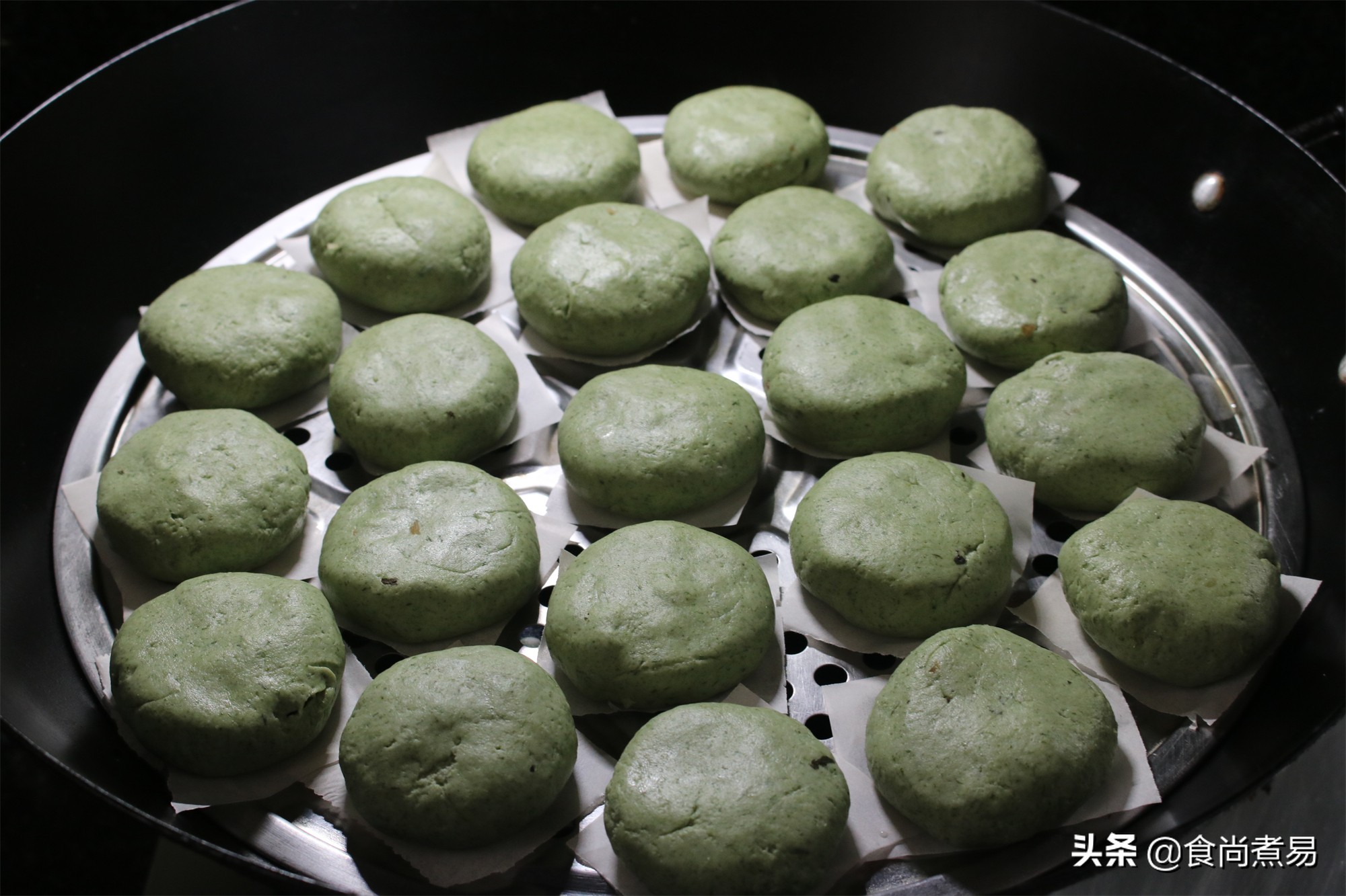 艾粄用开水还是凉水揉面,客家艾粄的传统做法