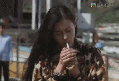 盘点影视中女明星迷人的抽烟镜头,张曼玉经典抽烟镜头