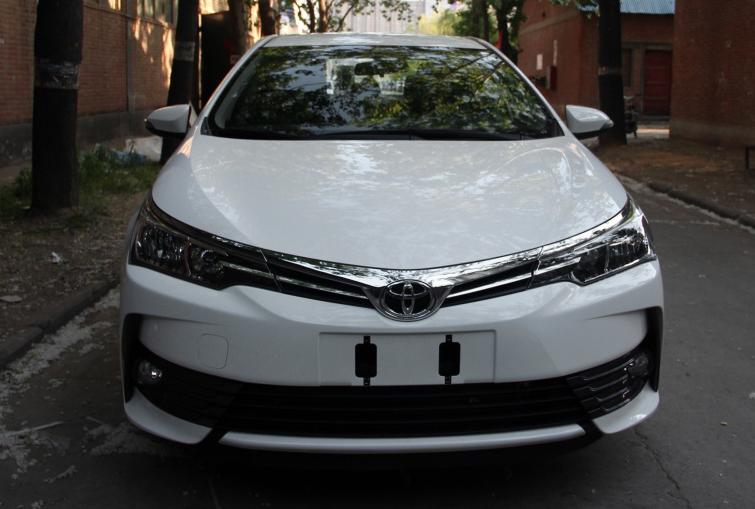 人生第一辆车卡罗拉,新手的第一辆车卡罗拉