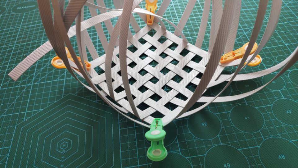 编篮子塑钢打包带,最简单的打包带编篮子教程