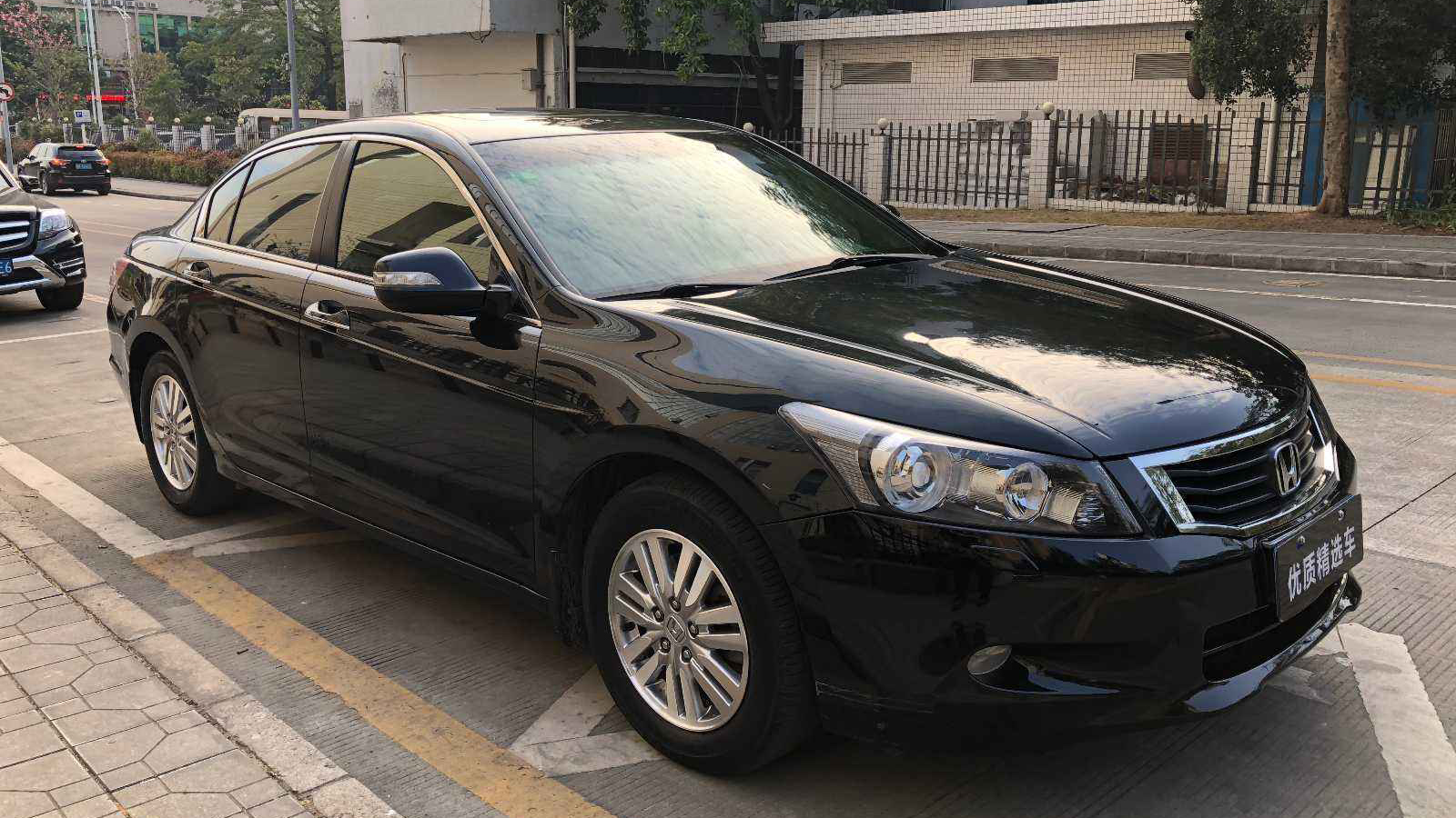 想拥有一台豪华品牌轿车,想拥有一台自己的车