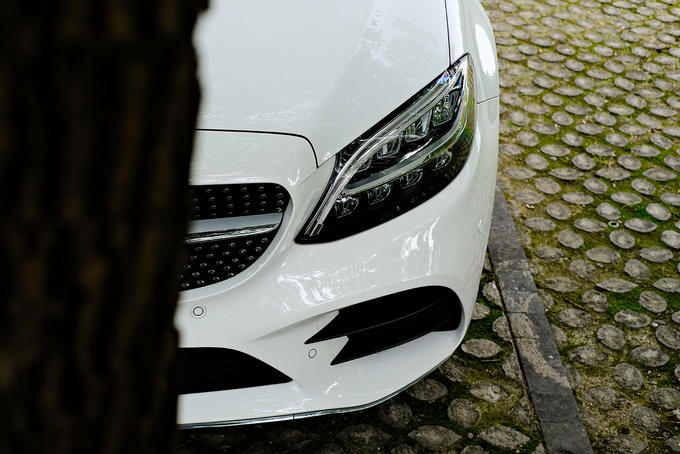 奔驰c级180落地多少钱,豪华奔驰180