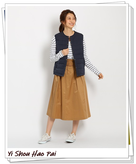 黑色的棉背心外套怎么搭配,海军蓝羽绒