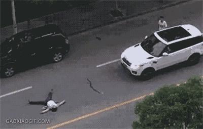 踢球踢不进去搞笑视频,射门不进搞笑视频