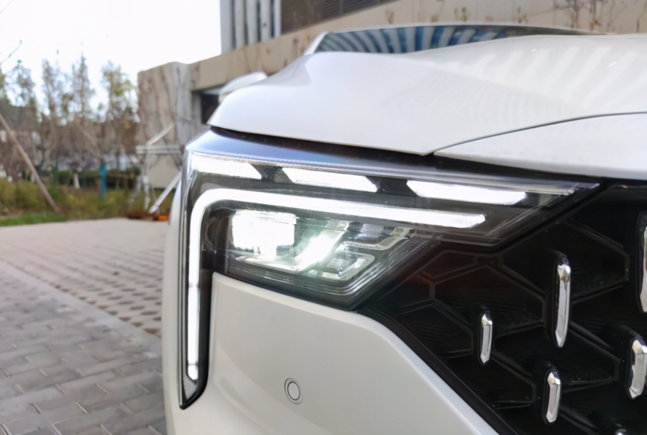 颜值竟然不输bba车型,颜值不输bba这台suv让你赚足回头率