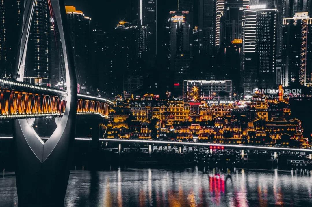 重庆是一个魔幻的城市,重庆从来没有魔幻只有现实