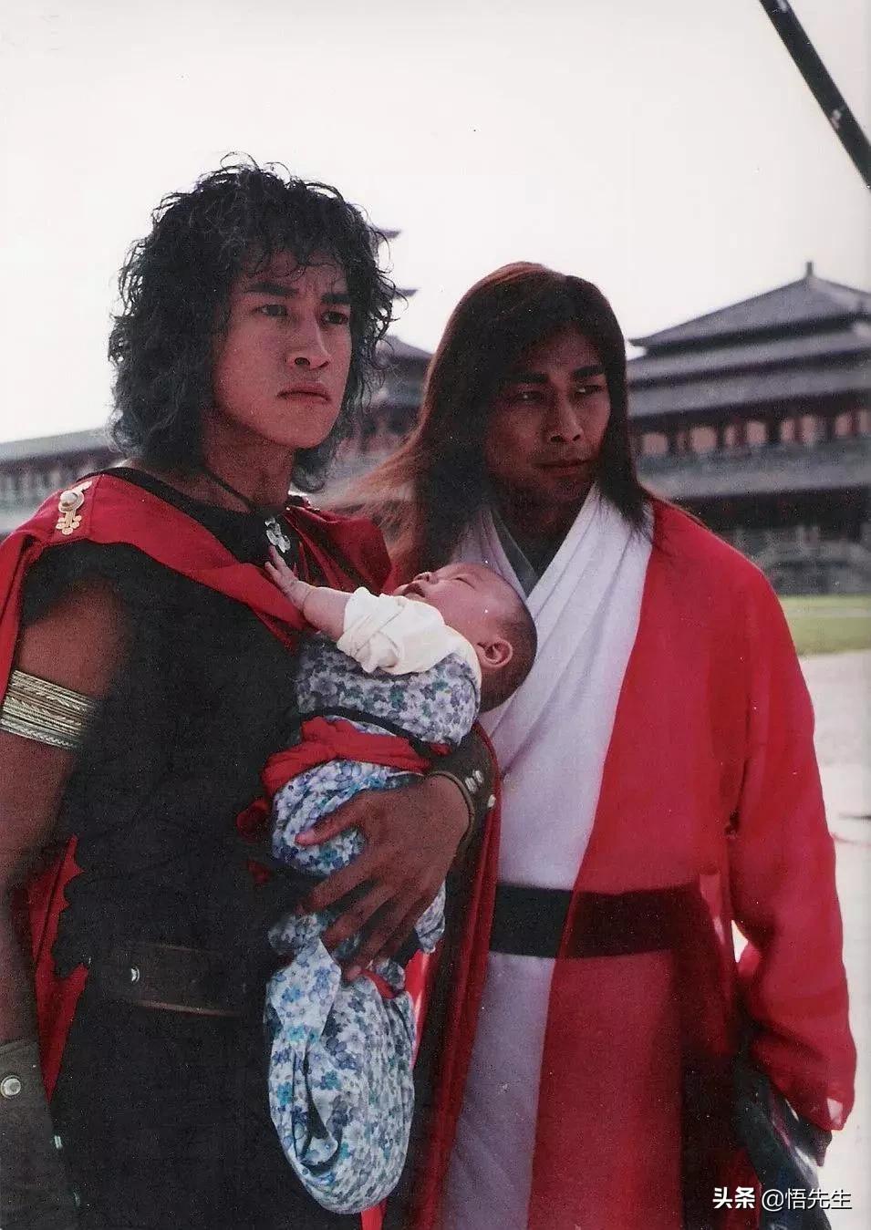 致我们逝去的童年往事只能回味,致我们逝去的童年时光一去不复返