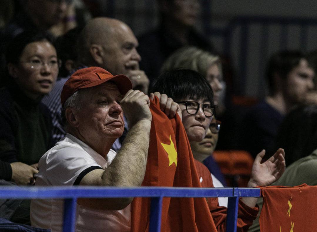 中国女排对波兰爷爷的评价,郎平祝福中国女排