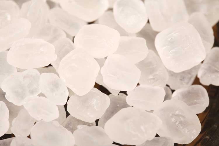 白糖红糖冰糖是怎样做出来的,白糖冰糖红糖砂糖有什么区别