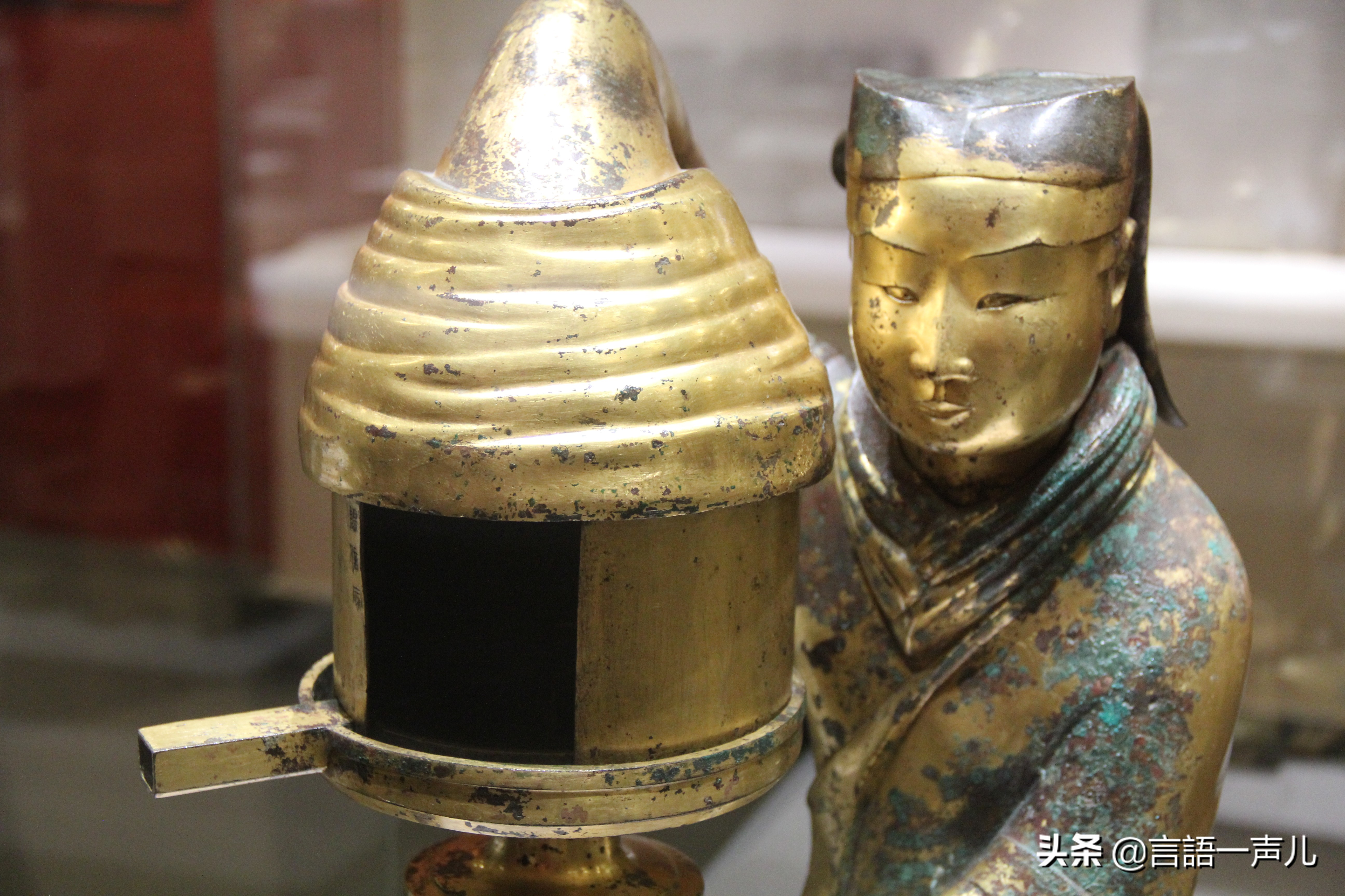 后妃人生：封后2年就失明，长信宫灯点亮她漫长人生路