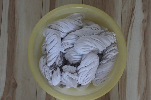 买回来的尿布怎么清洗,如何清洗新生儿尿布上的大便