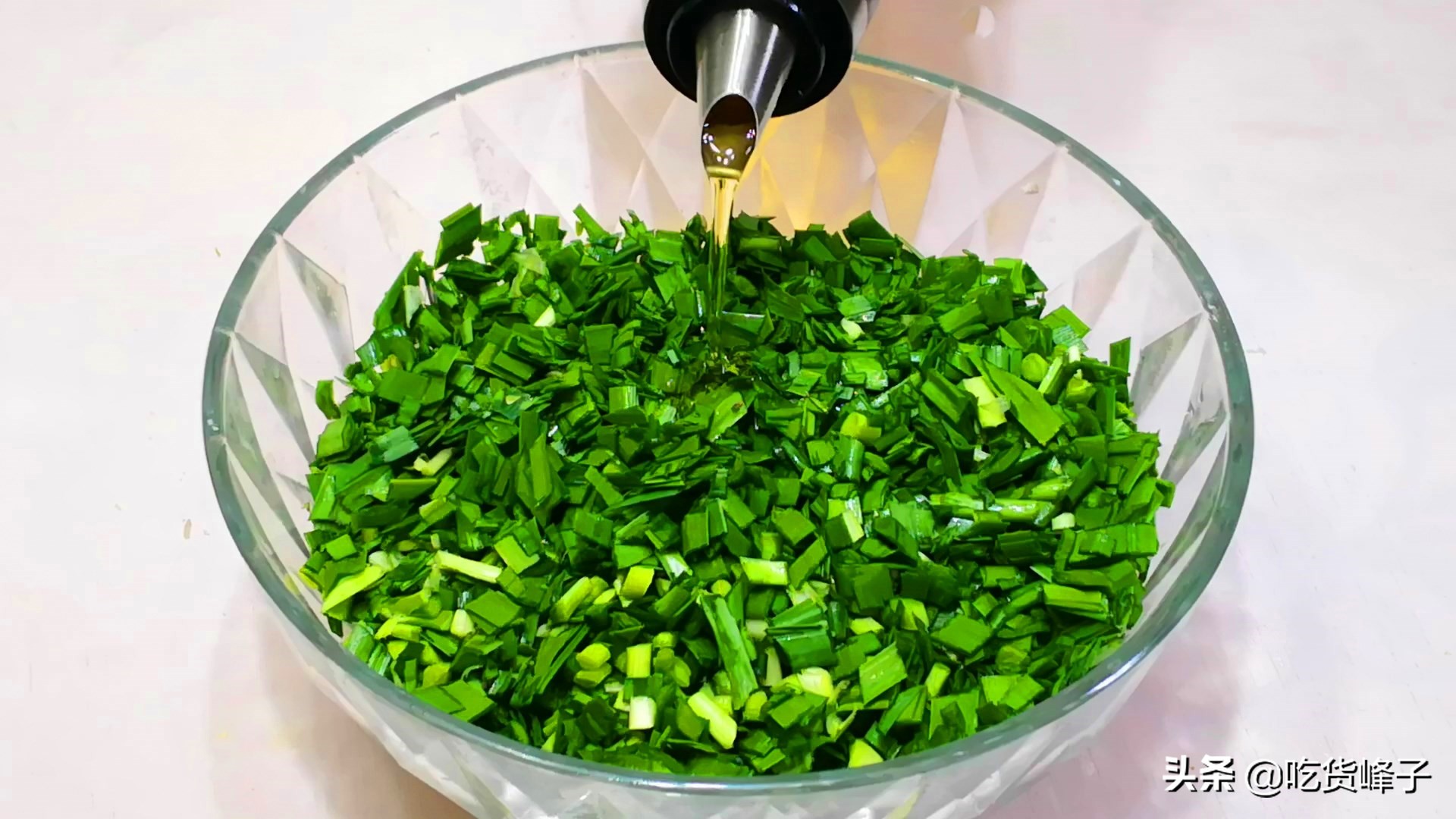 韭菜猪肉饺子馅调法不放鸡精味精,包韭菜饺子放什么调料好吃