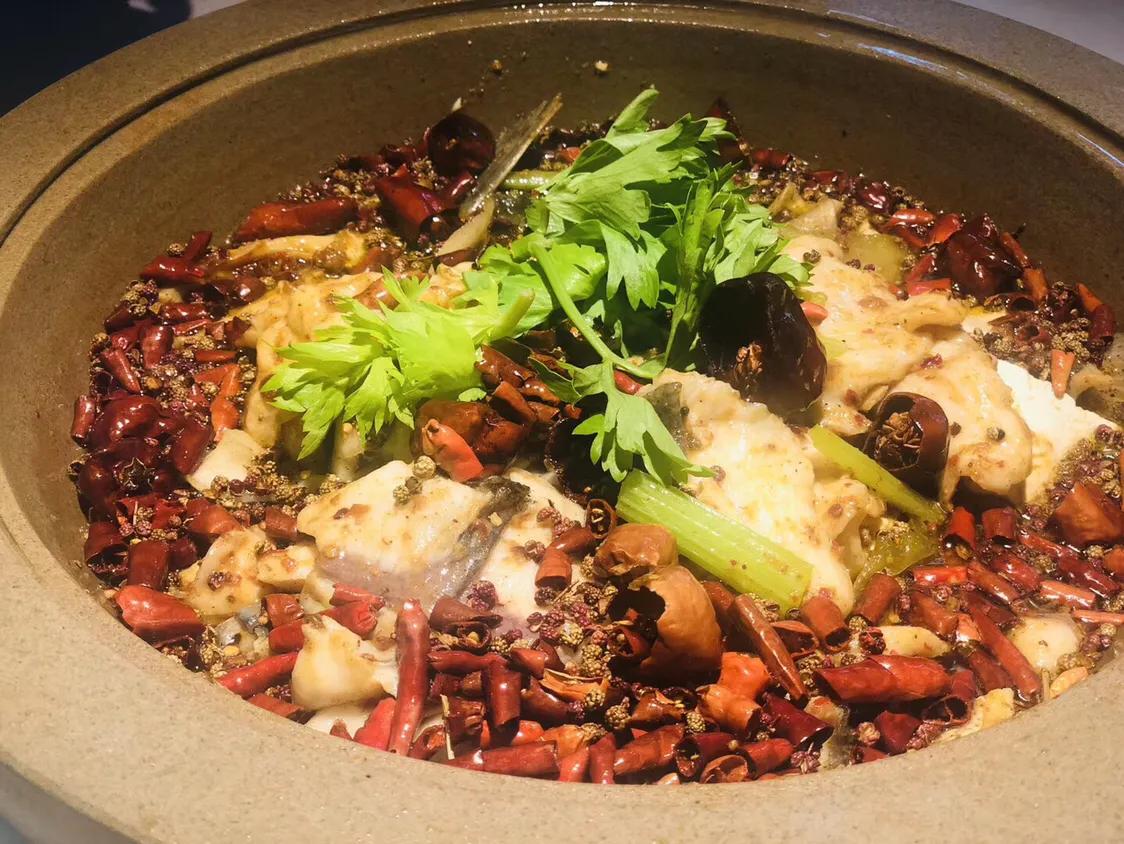 三溪福兴石锅鱼,三溪鱼蒸汽石锅鱼