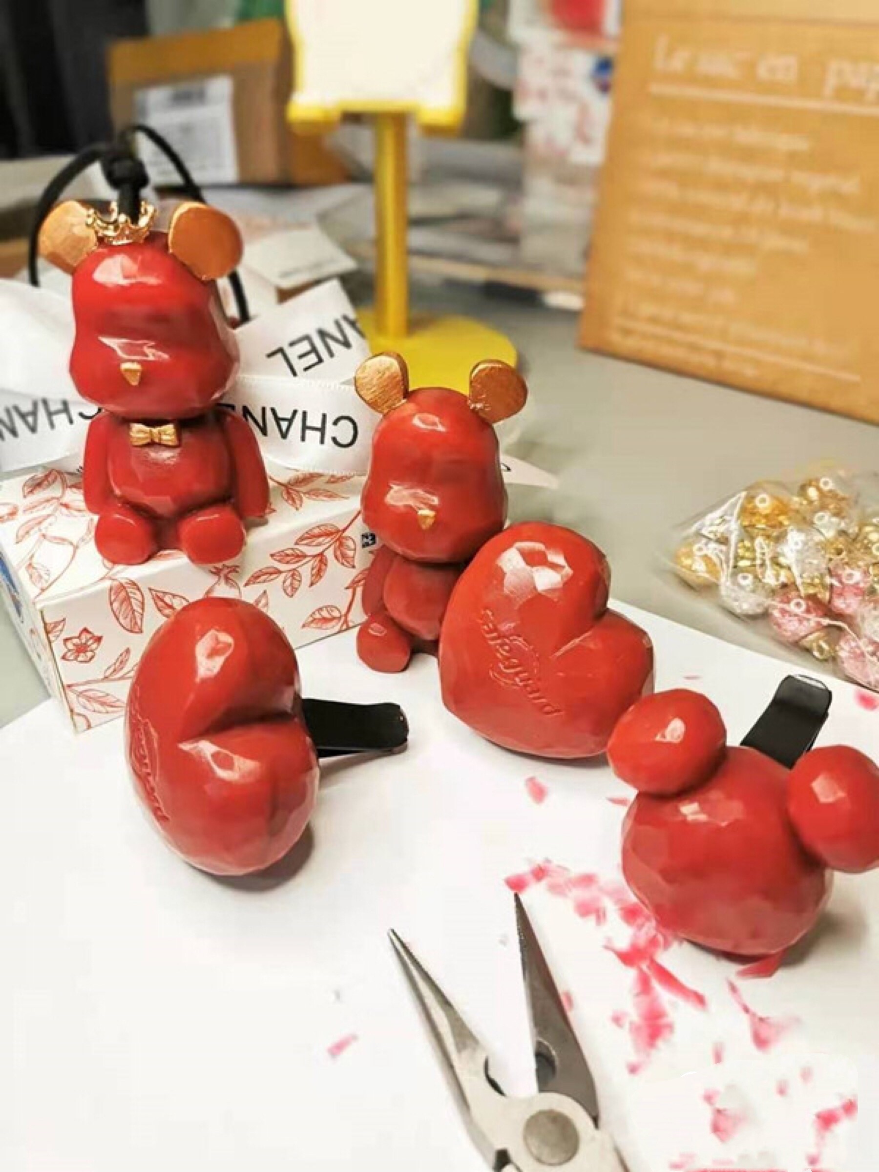 怎样用大香皂雕刻小香皂,香皂爱心雕刻过程