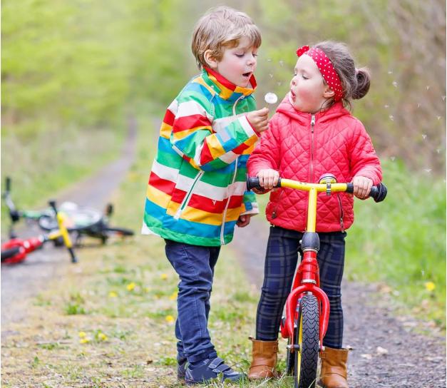 “妈妈，我喜欢同桌”，孩子到“异性好感期”，家长应该如何应对