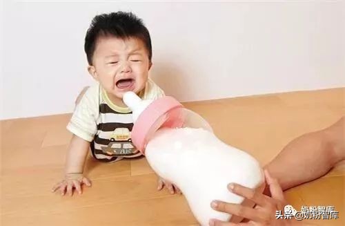 宝宝不吸奶嘴怎么办教你解决,宝宝不吸奶瓶是不是要换奶嘴