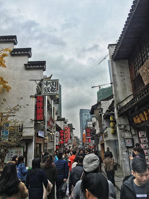 最热闹的网红美食一条街,十大美食网红街在哪