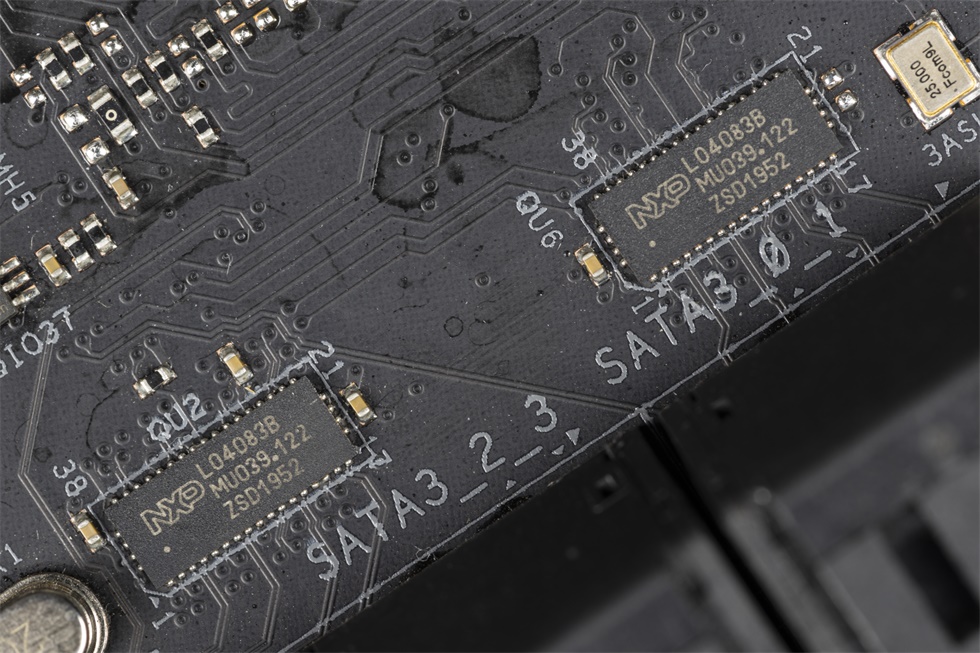 鍗庢搸z490aqua姘村喎瑁呮満,娣卞害瑙f瀽鍗庢搸z490