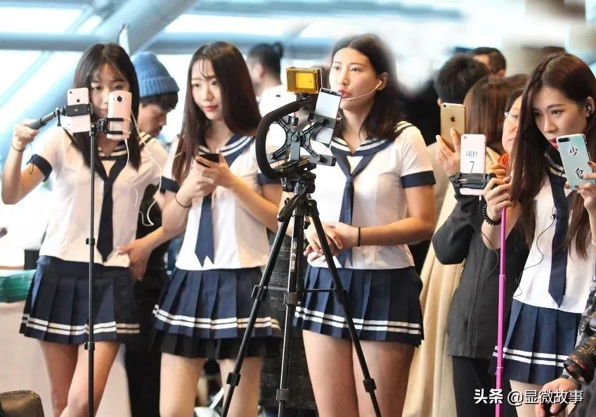 直播三个小时赚140万,一场直播赚几十万也叫苦