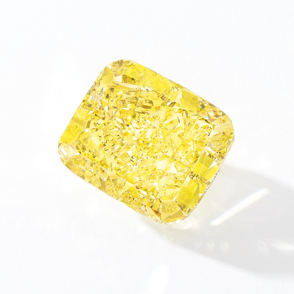 Sotheby’s香港珠宝秋拍，一颗10.64ct紫粉色钻石2000万美元成交