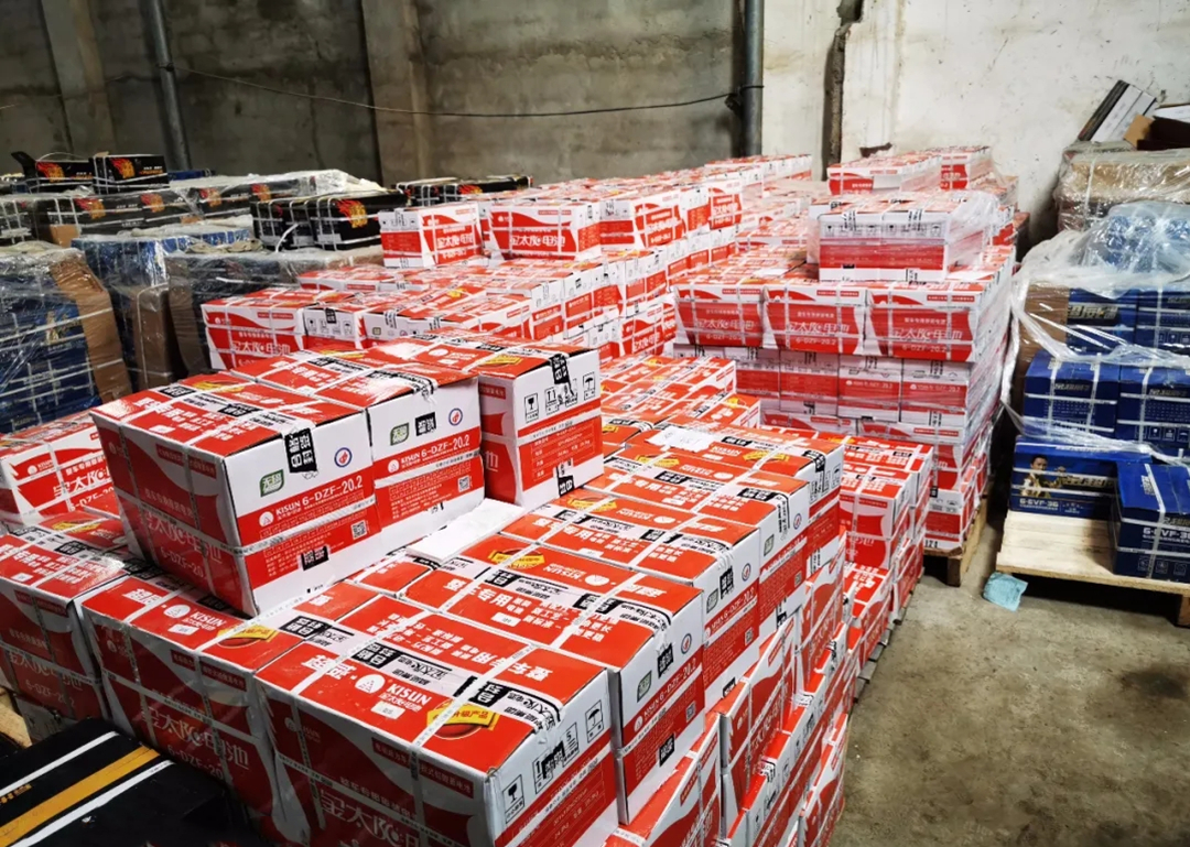 两轮电动车石墨烯和锂电池哪个好,电动车买石墨烯电池还是锂电池