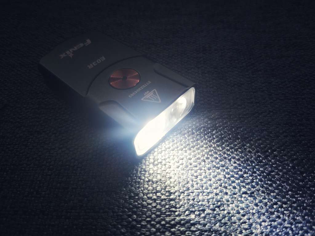 小包包里装些什么,小包包里适合放什么东西