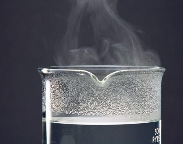 如何清除标签残留胶,撕了标签有一层胶水怎么去除