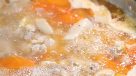 宝安人的顺德饭堂，生蚝用木桶蒸，还加黑松露