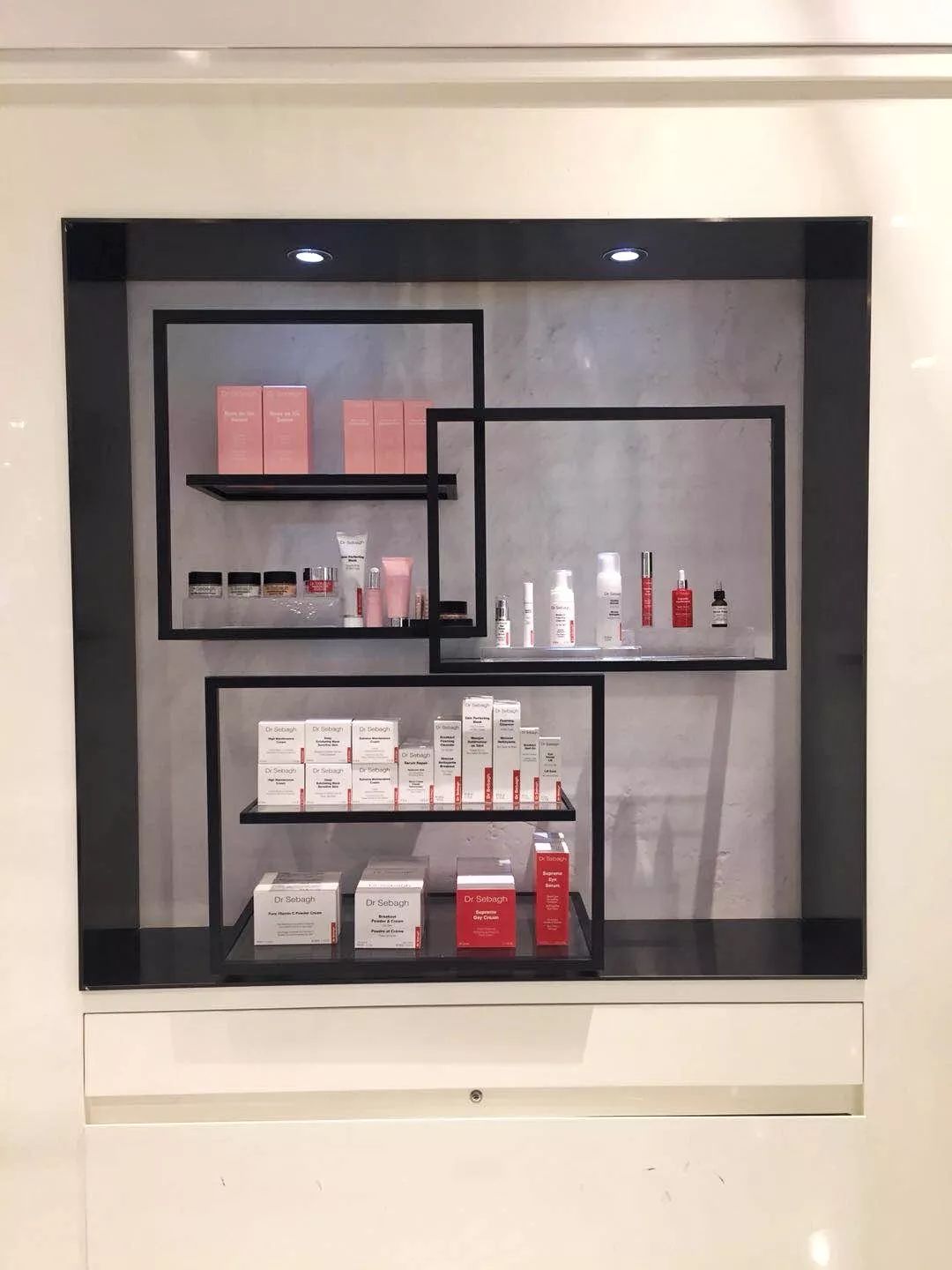 平价化妆品集合店,一线品牌化妆品集合店