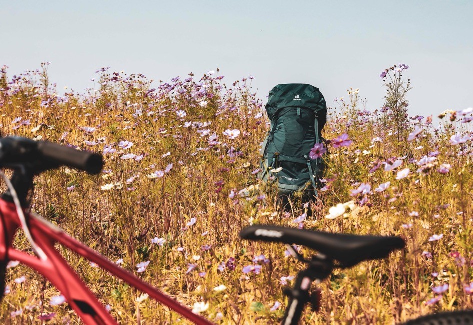 多特湖水蓝背包,deuter背包橄榄绿