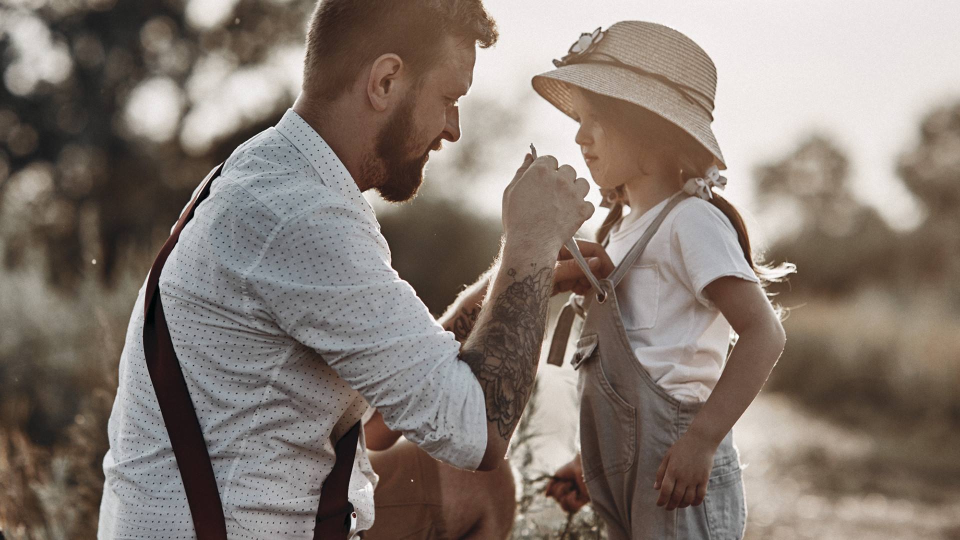 女儿来大姨妈高情商暖心话,当女儿来大姨妈的时候怎么办