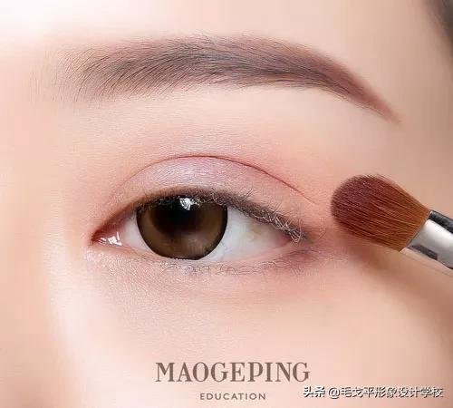 美妆眼妆教程眼睛这样画超好看,怎样画超干净的素颜卧蚕眼妆