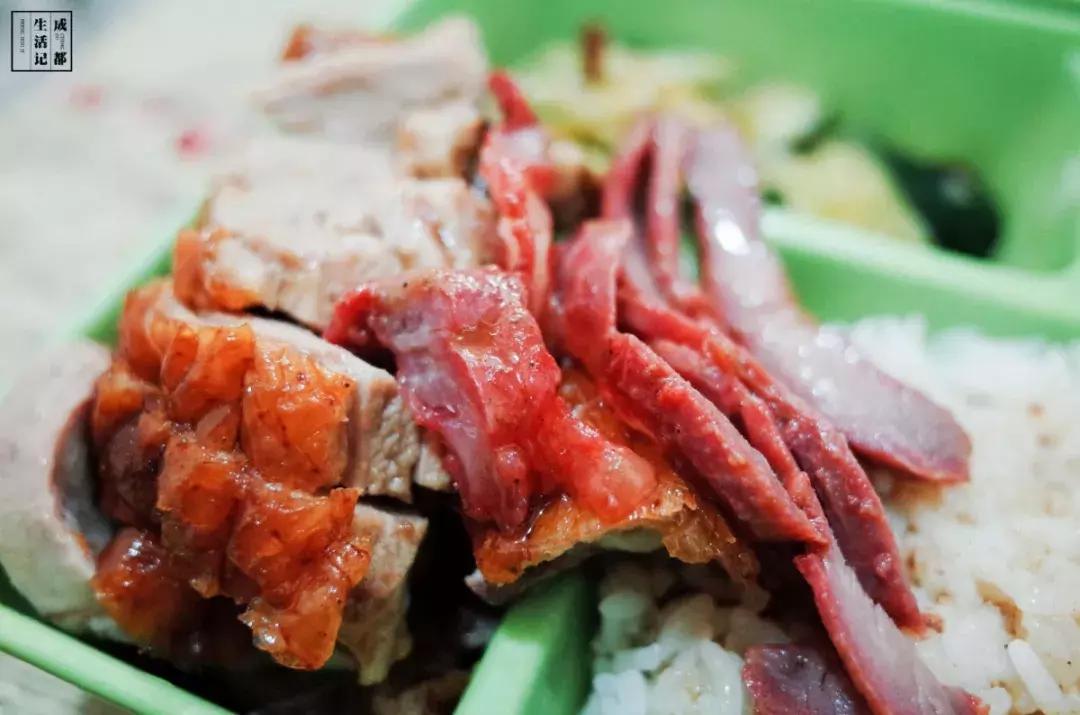 荷花池美食批发市场,荷花池美食街在哪里