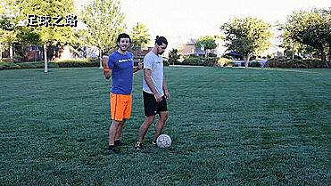 如何正确地进行1v1背身防守