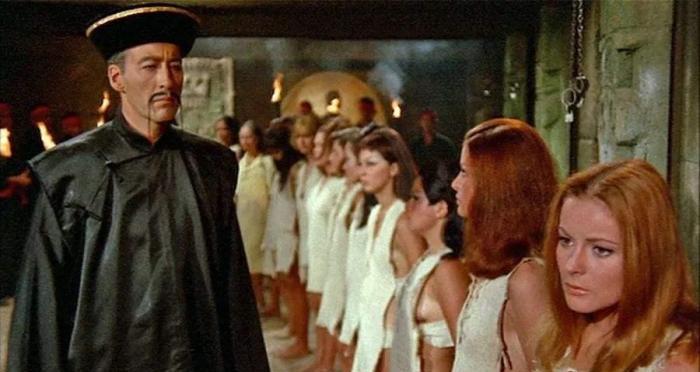 梁朝伟接演争议角色,梁朝伟中年危机全集