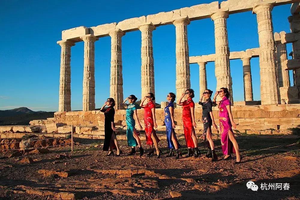 超百图再现2018年服装圈内那三十道靓丽风景……