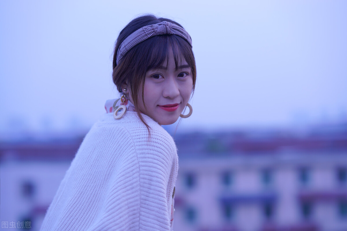 离婚5个月她瞒着总裁生下六胞胎,女人意外怀上霸道总裁的孩子故事