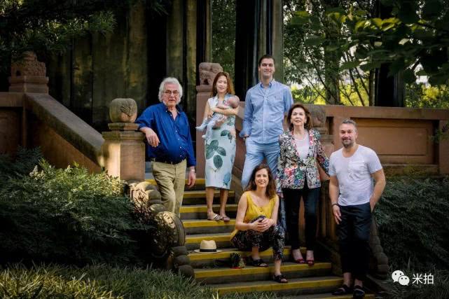 他9年为农村老人拍10000张全家福,你有多久没有拍过一张全家福了