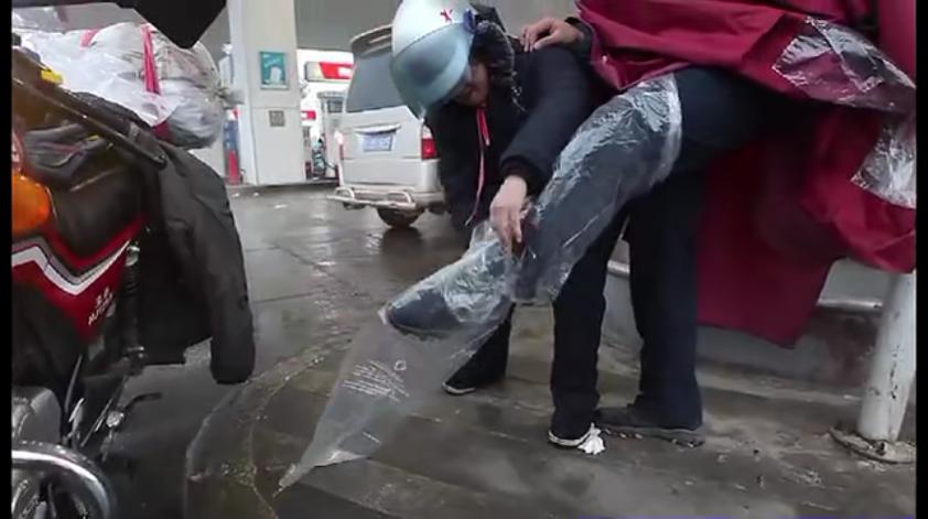 让人感到生活艰辛与心酸的纪录片,看完令人压抑的纪录片