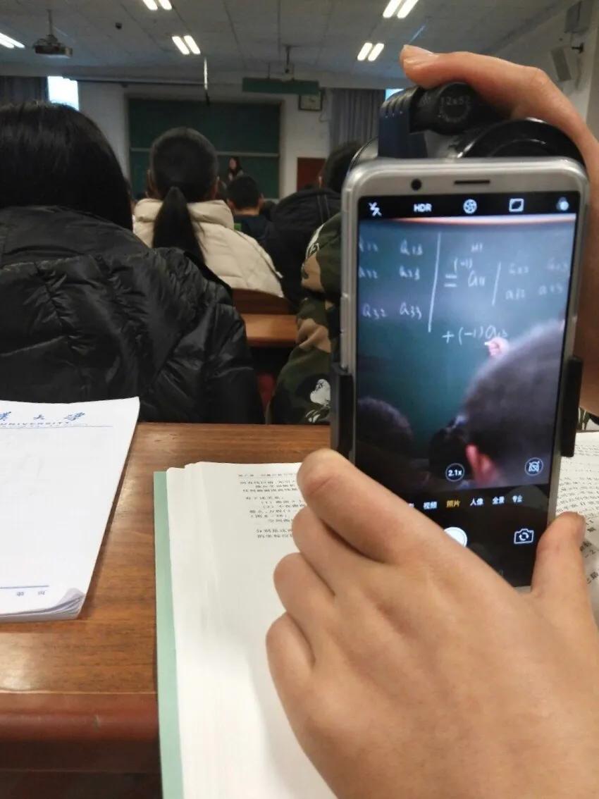 有没有看不清黑板想买一台望远镜的冲动?