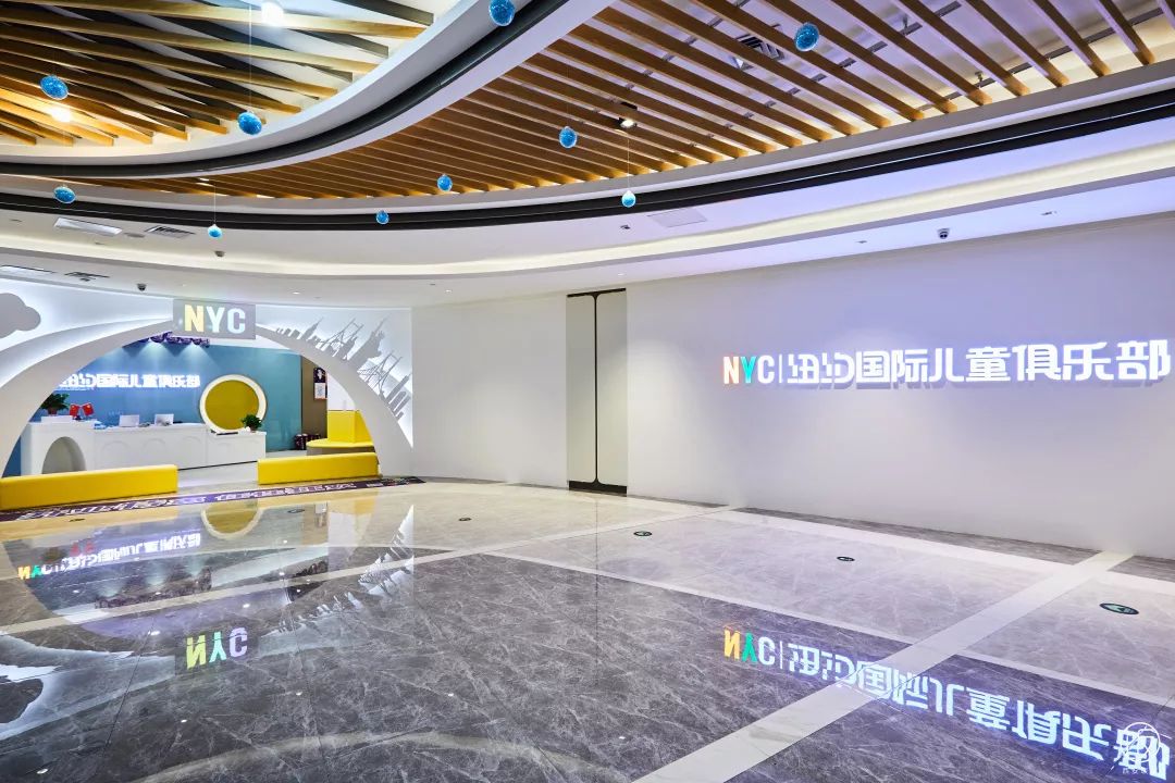 西安有全水晶天桥的mall，1天后1折起