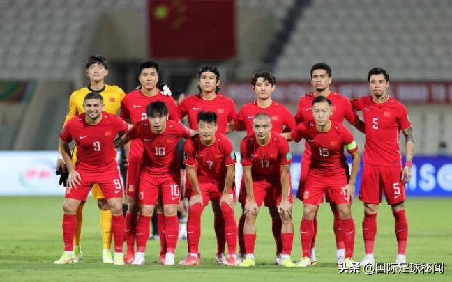 洛国富堪称国足天花板，6大数据全队第一，赛后还第一个道歉