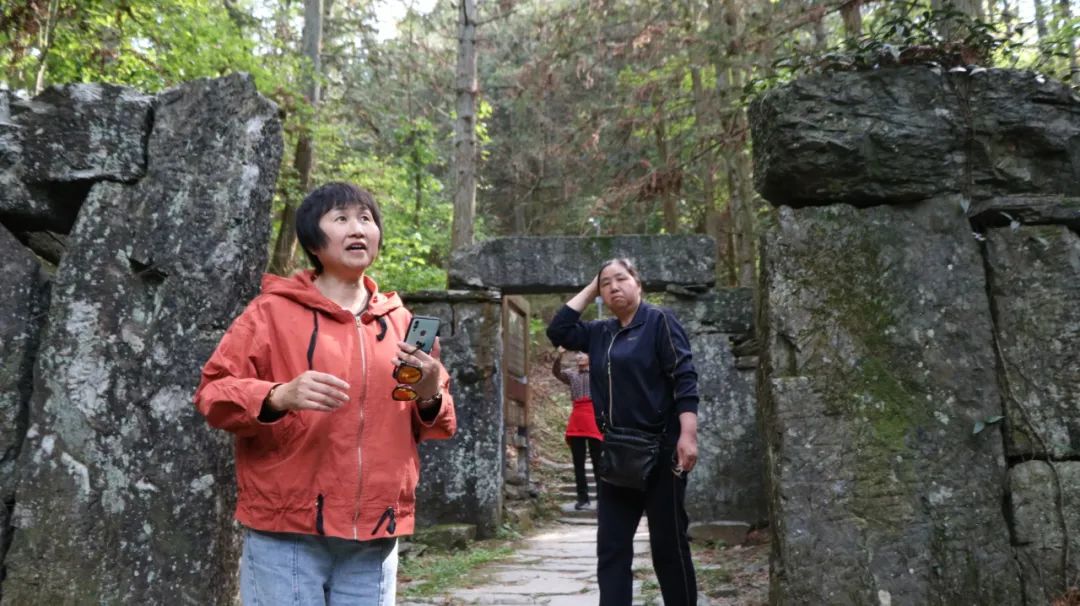 石台仙寓山附近哪里好玩,石台仙寓镇云里居