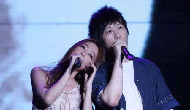 陈绮贞结束18年恋情完整版,44岁陈绮贞回归单身