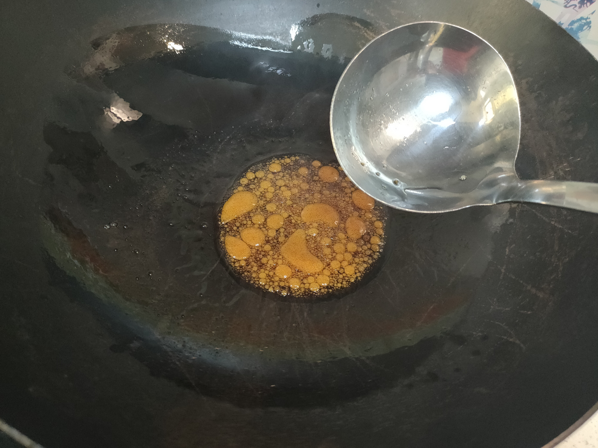 炖排骨先放了水怎么办,炖排骨先倒啤酒还是水