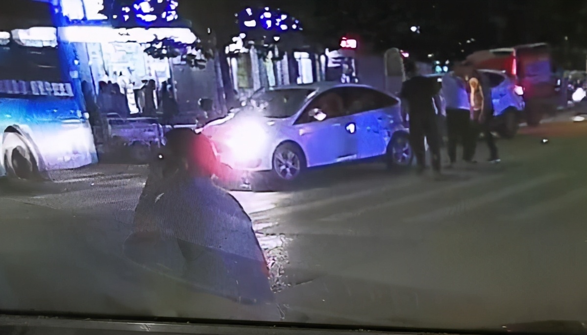 交警队事故处理书,交警出具事故处理告知书