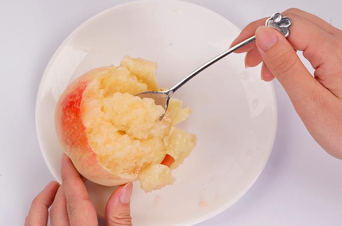 水蜜桃挑选全攻略让甜蜜满溢一夏,什么品种的水蜜桃最甜最好吃